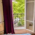 شقة Classic Parisian 2 Bedroom Flat In 10 باريس