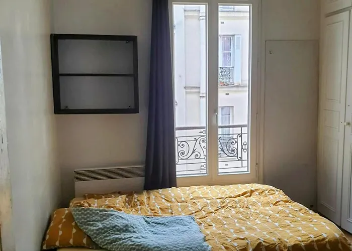 Апартаменты Classic Parisian 2 Bedroom Flat In 10 *